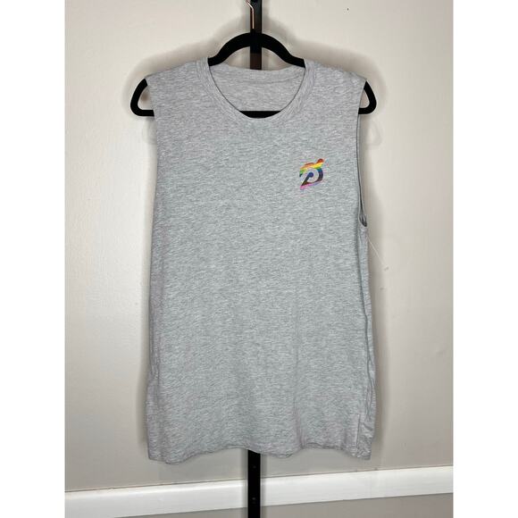 Peloton Lead With Love Sleeveless Graphic Tank Top Gray Men's Size Medium NWOT - Picture 2 of 5
